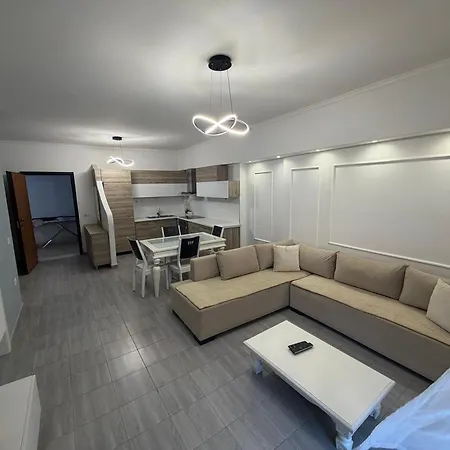 Apertamente 7 *